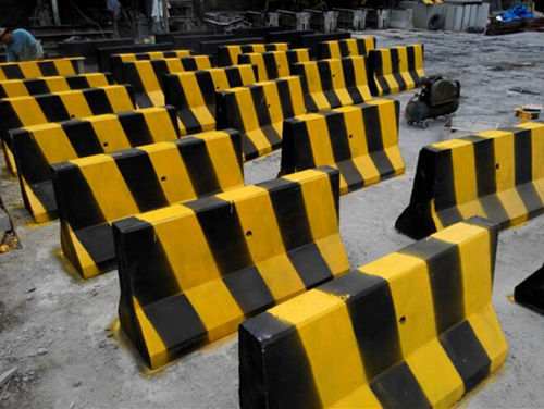 深圳水泥墩在夏季制作時(shí)如何降溫?(圖1) 深圳水泥墩在夏季制作時(shí)降溫方法