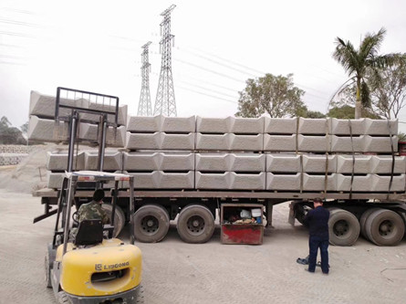 發(fā)往異地的河道生態(tài)框